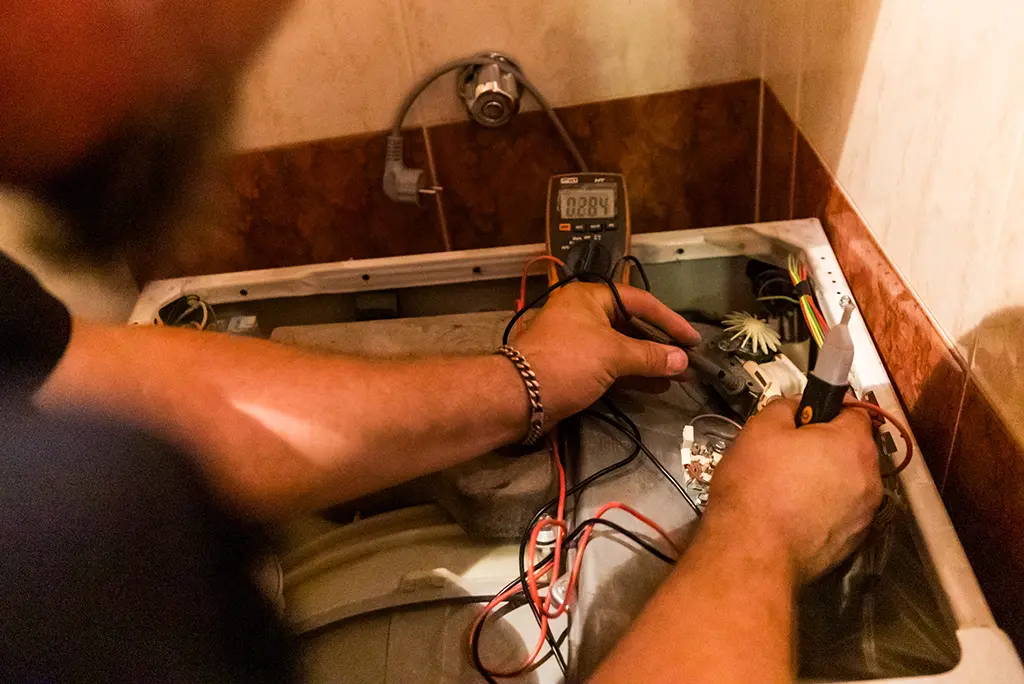 Lavatrice non centrifuga a Genova: cause e soluzioni