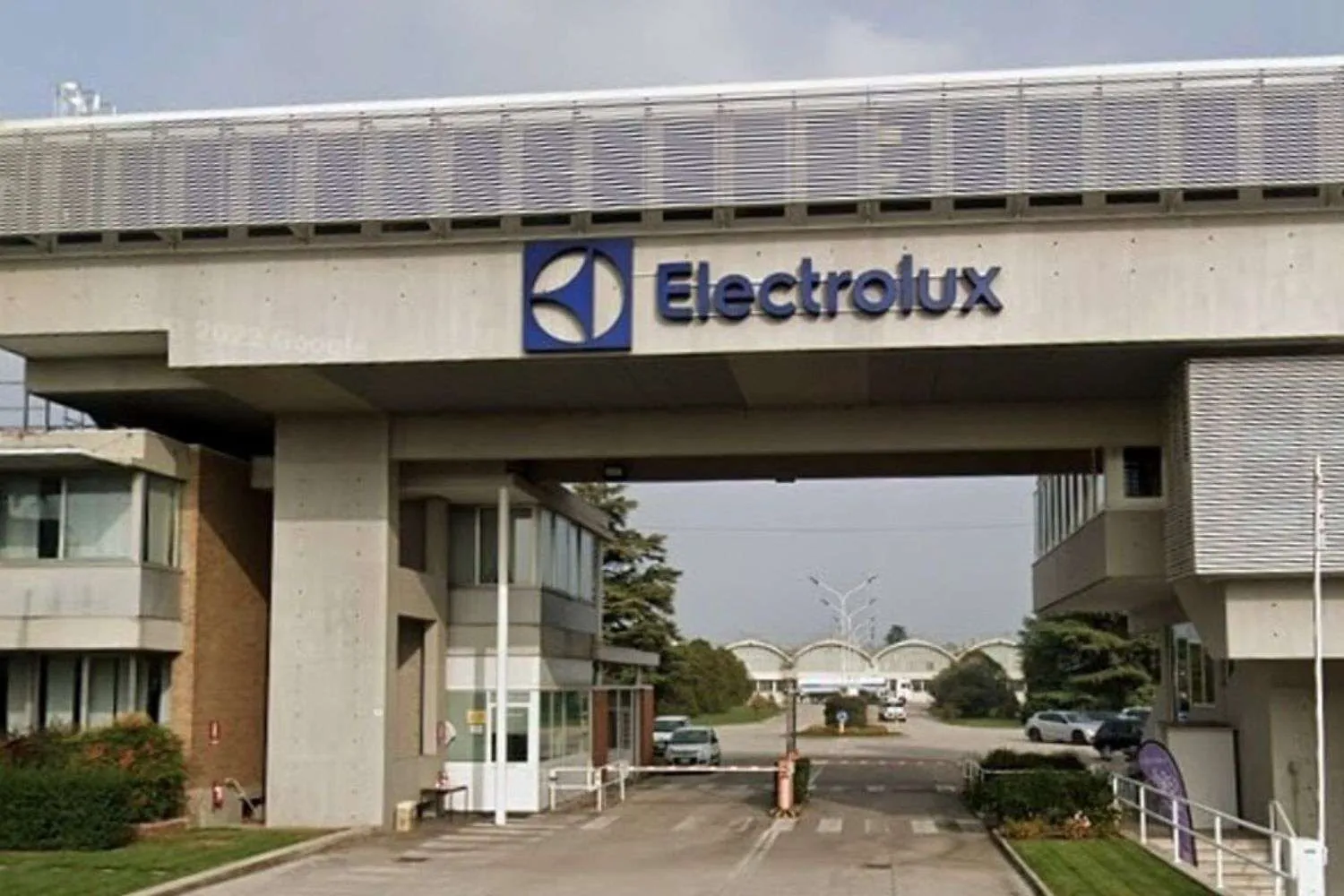 Crolla il titolo Electrolux, preoccupazione per gli stabilimenti italiani