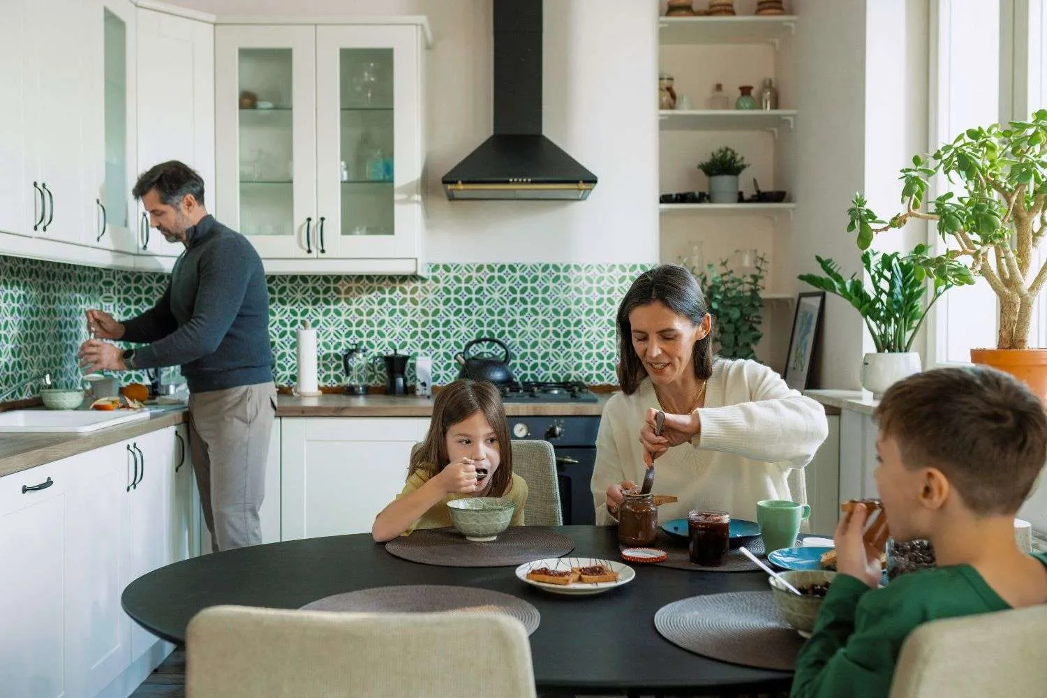 Rapporto Confcommercio-Censis: l'Italia che consuma tra fiducia in crescita ed erosione del risparmio