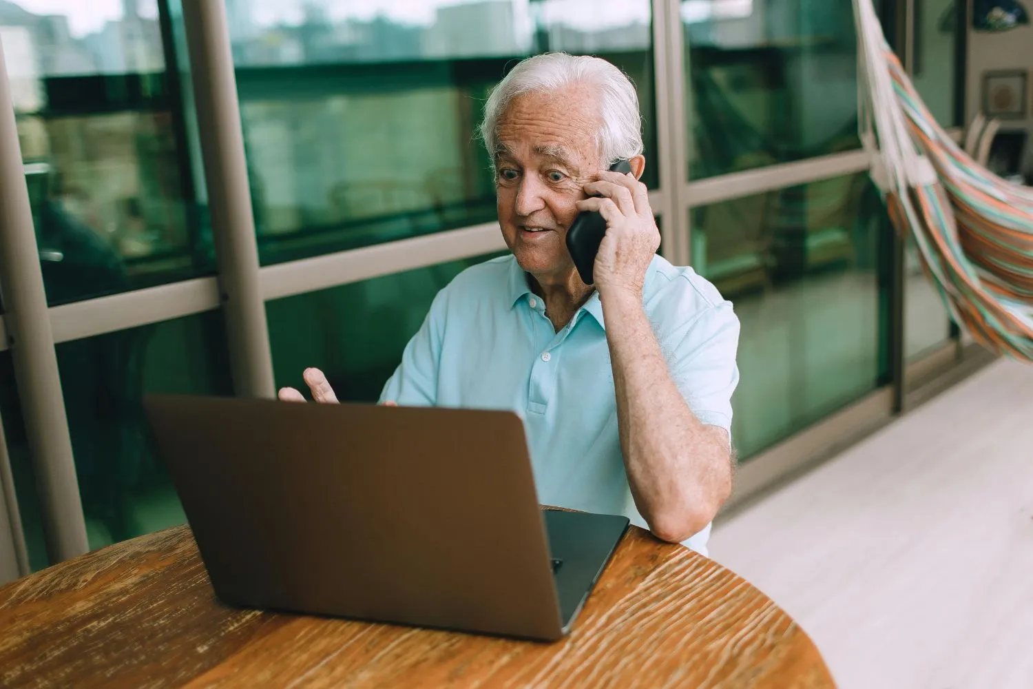 Spoofing per ingannare anziani e comprare elettrodomestici