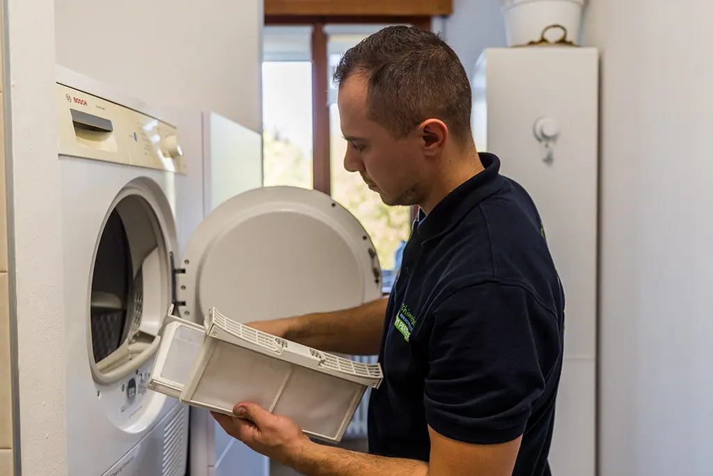 Guida Completa all'Assistenza Elettrodomestici Bosch a Napoli (Guasti, Soluzioni e Consigli)